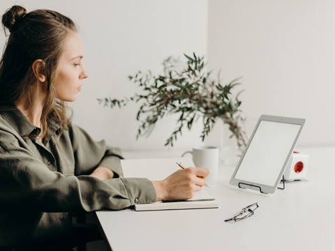 缩略图–智能制造背景下的人力资源升级路径?–广州听雨麻劳务